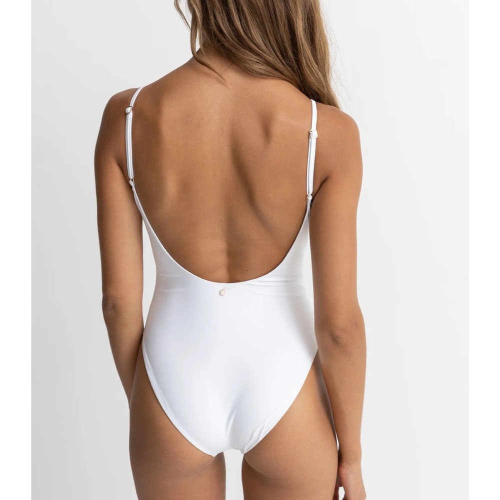 White Ribbed One piece - Picture 4 of 7